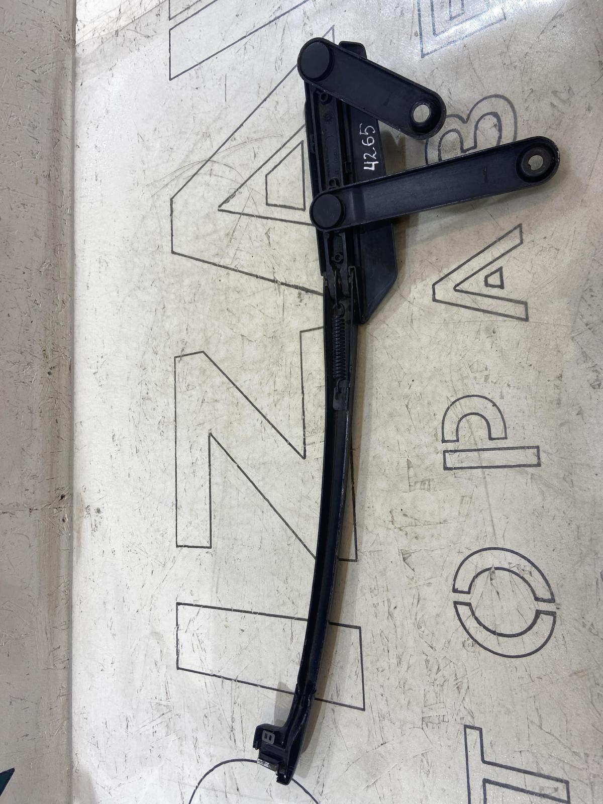 Поводок бескаркасной щётки 7L0955407D Volkswagen Touareg I