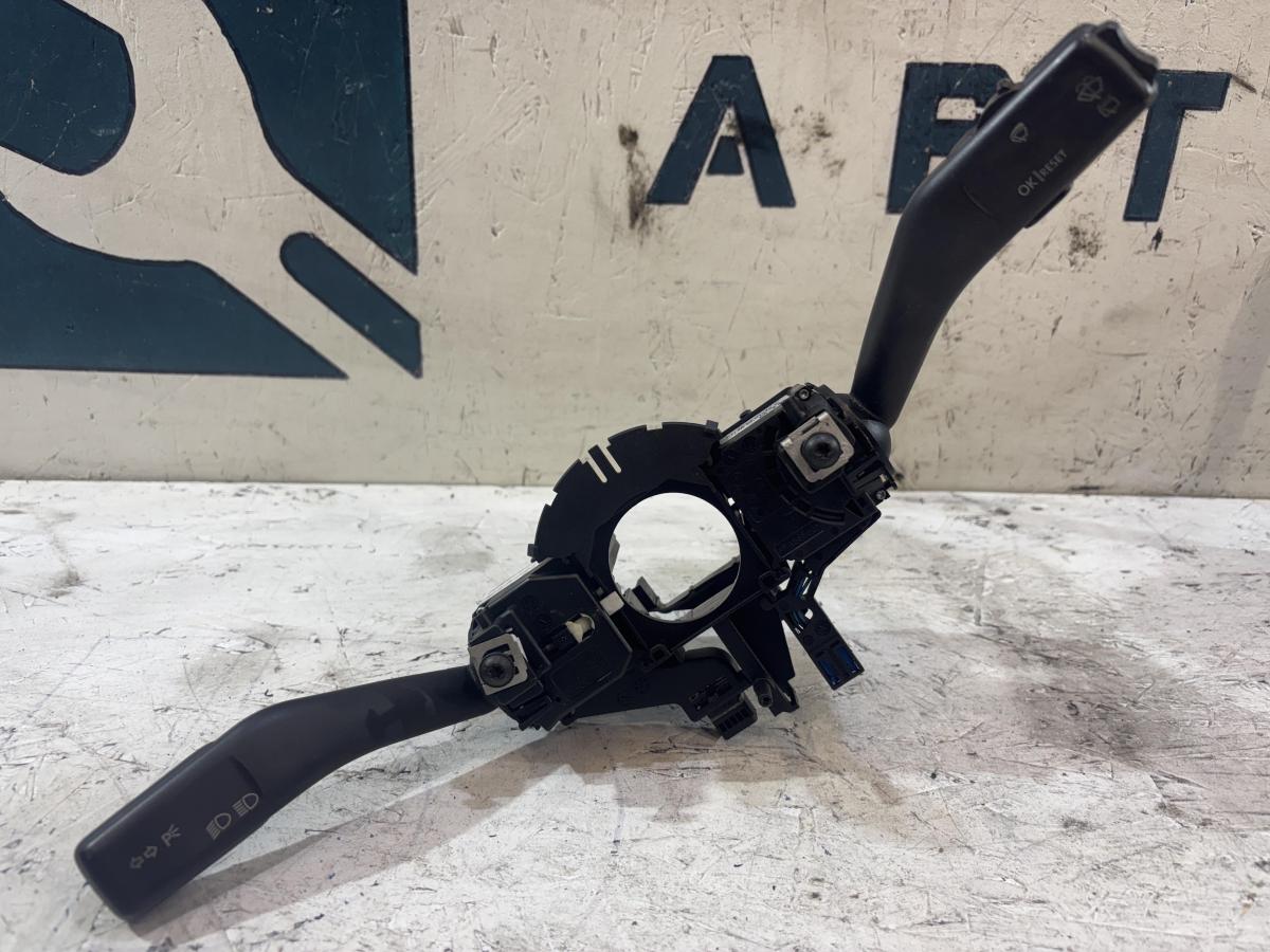 Переключатель подрулевой 1K0953519A Skoda Octavia RS II