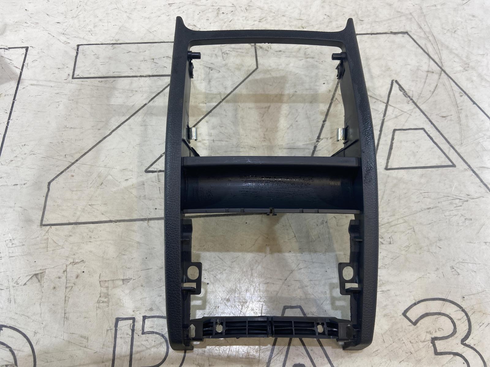 Накладка центральной консоли 1Z0857289A Skoda Octavia RS II