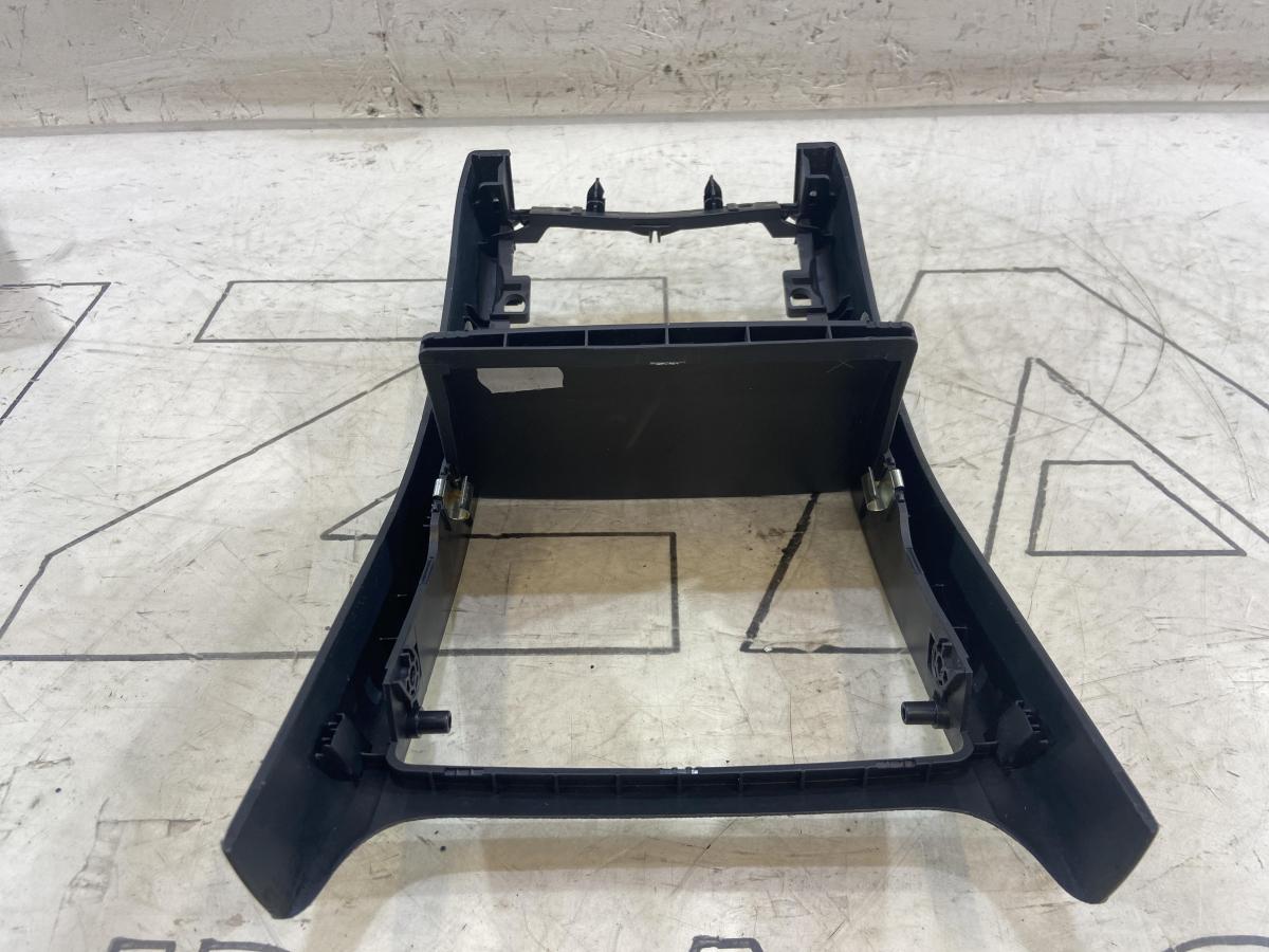 Накладка центральной консоли 1Z0857289A Skoda Octavia RS II