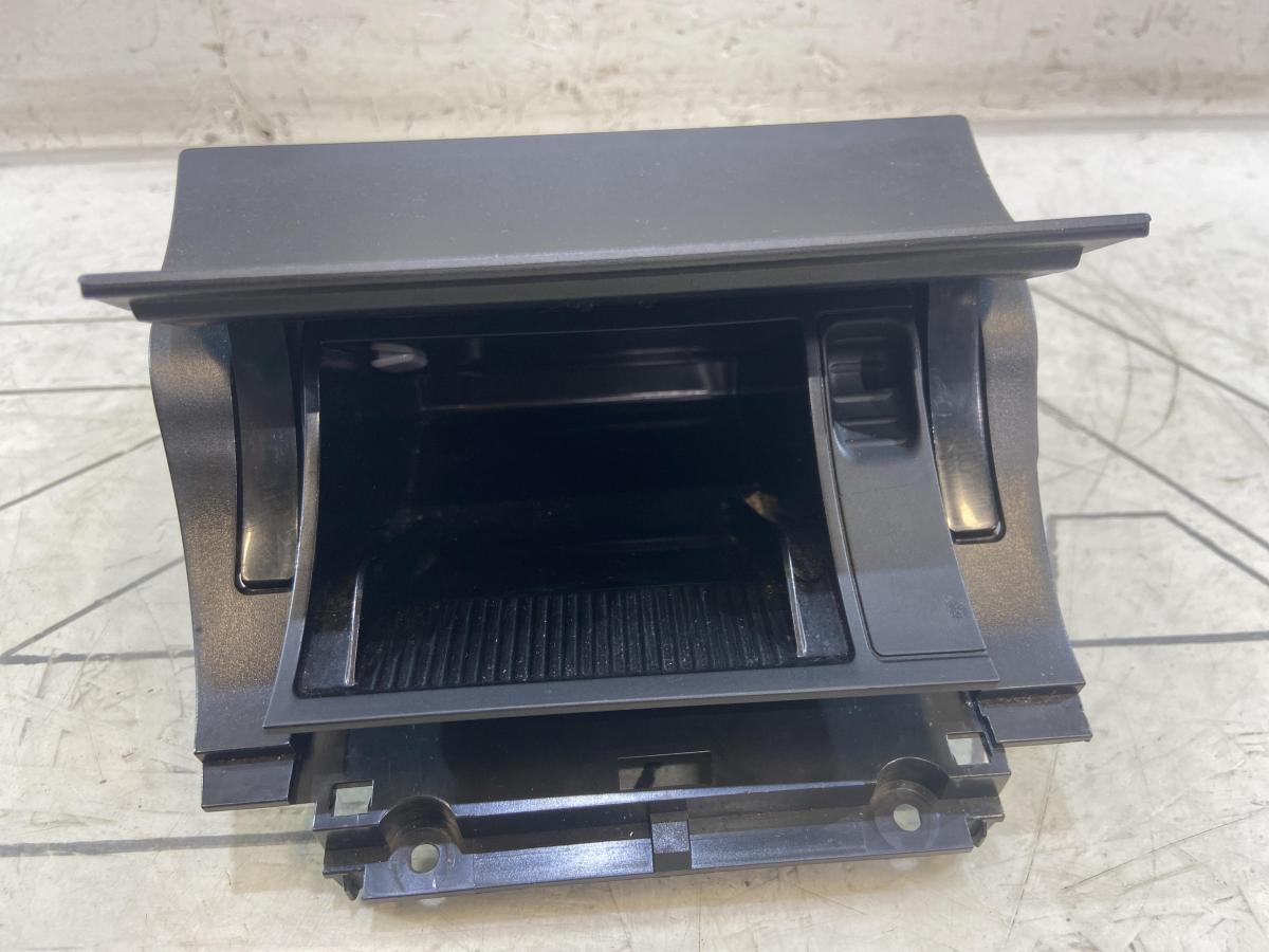 Пепельница передняя 1Z2863077A Skoda Octavia RS II