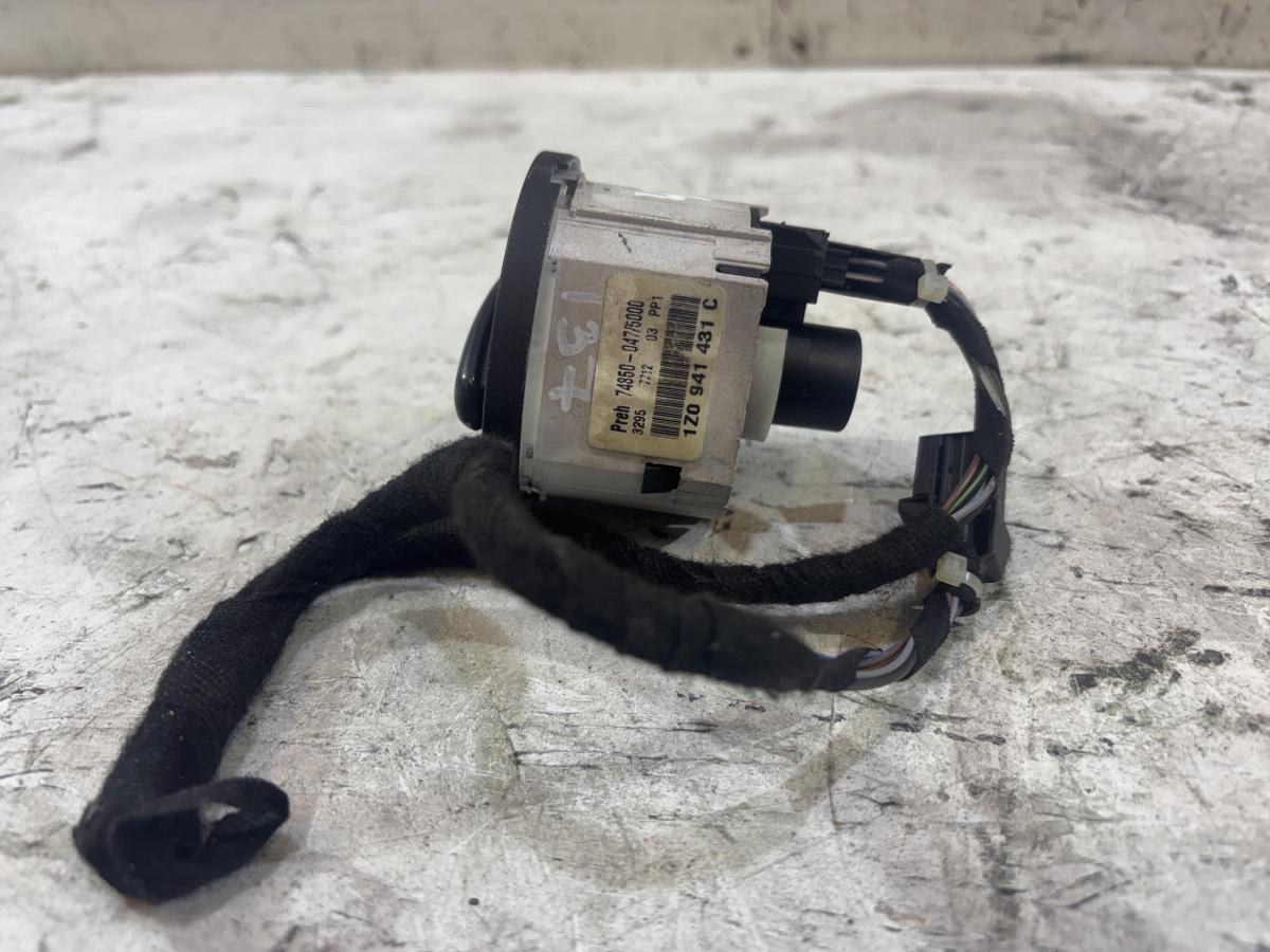 Переключатель света фар 1Z0941431C Skoda Octavia RS II