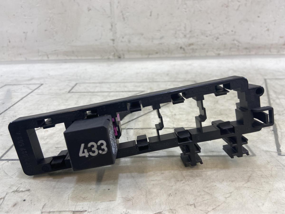 Реле 3D0951253A Skoda Octavia RS II