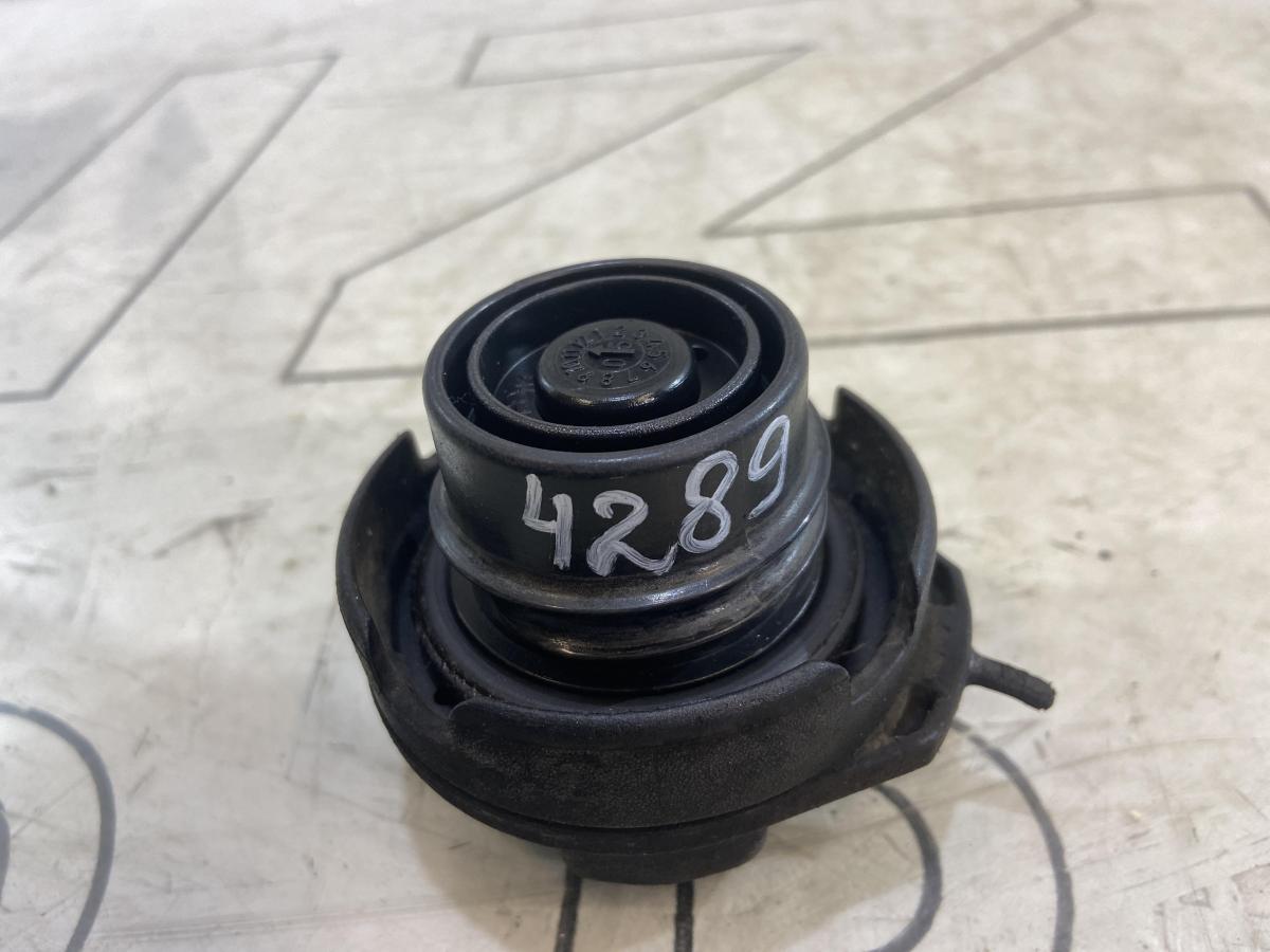 Крышка топливного бака 1J0201553T Skoda Octavia RS II