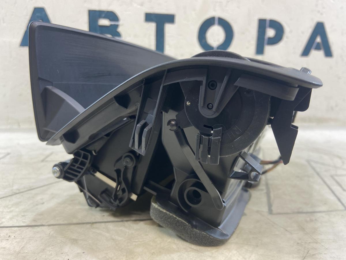 Дефлектор воздушны в торпедо центральныйй 1Z0820951 Skoda Octavia RS II