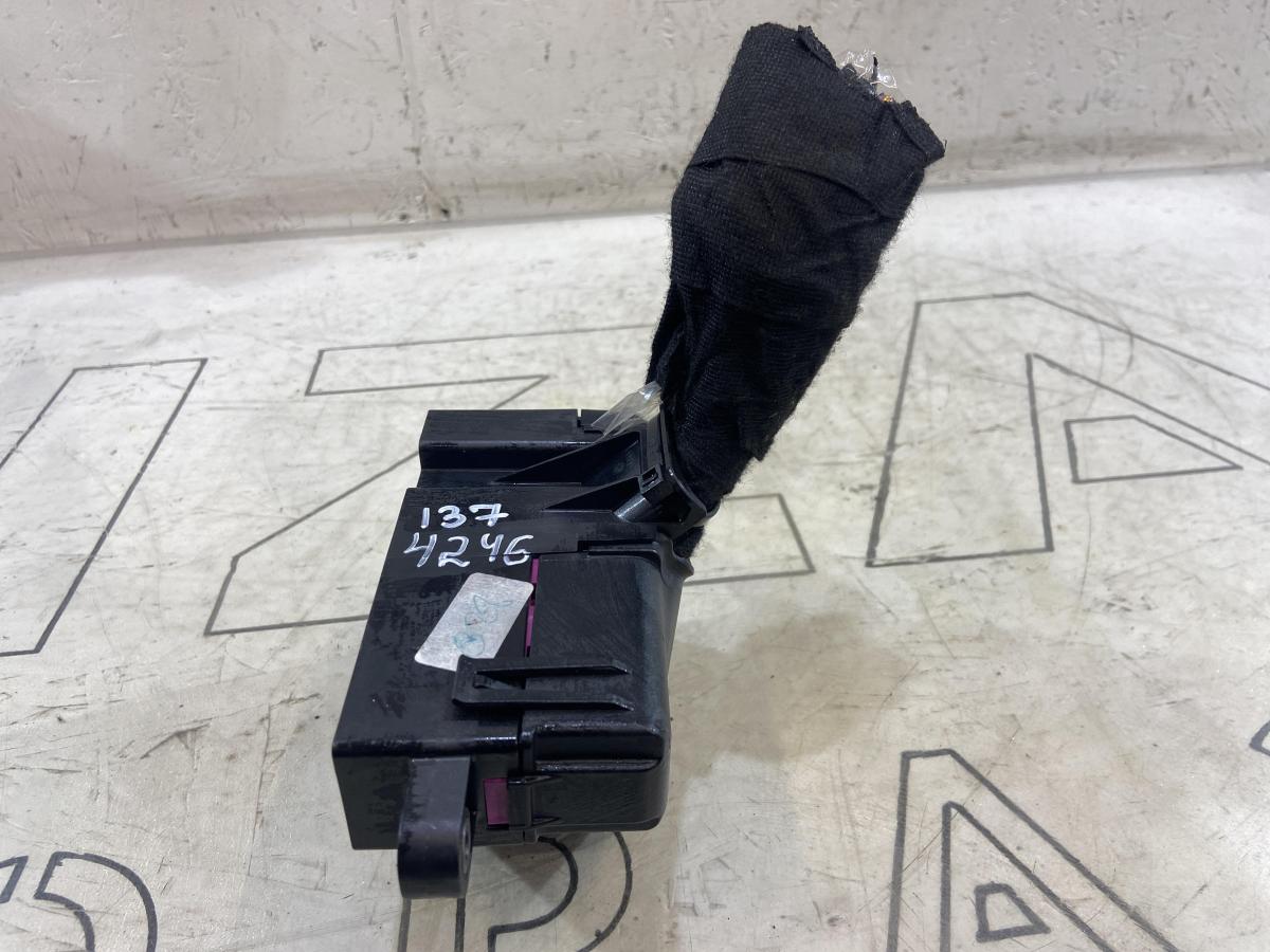 Блок предохранителей 1K2941824 Skoda Octavia RS II