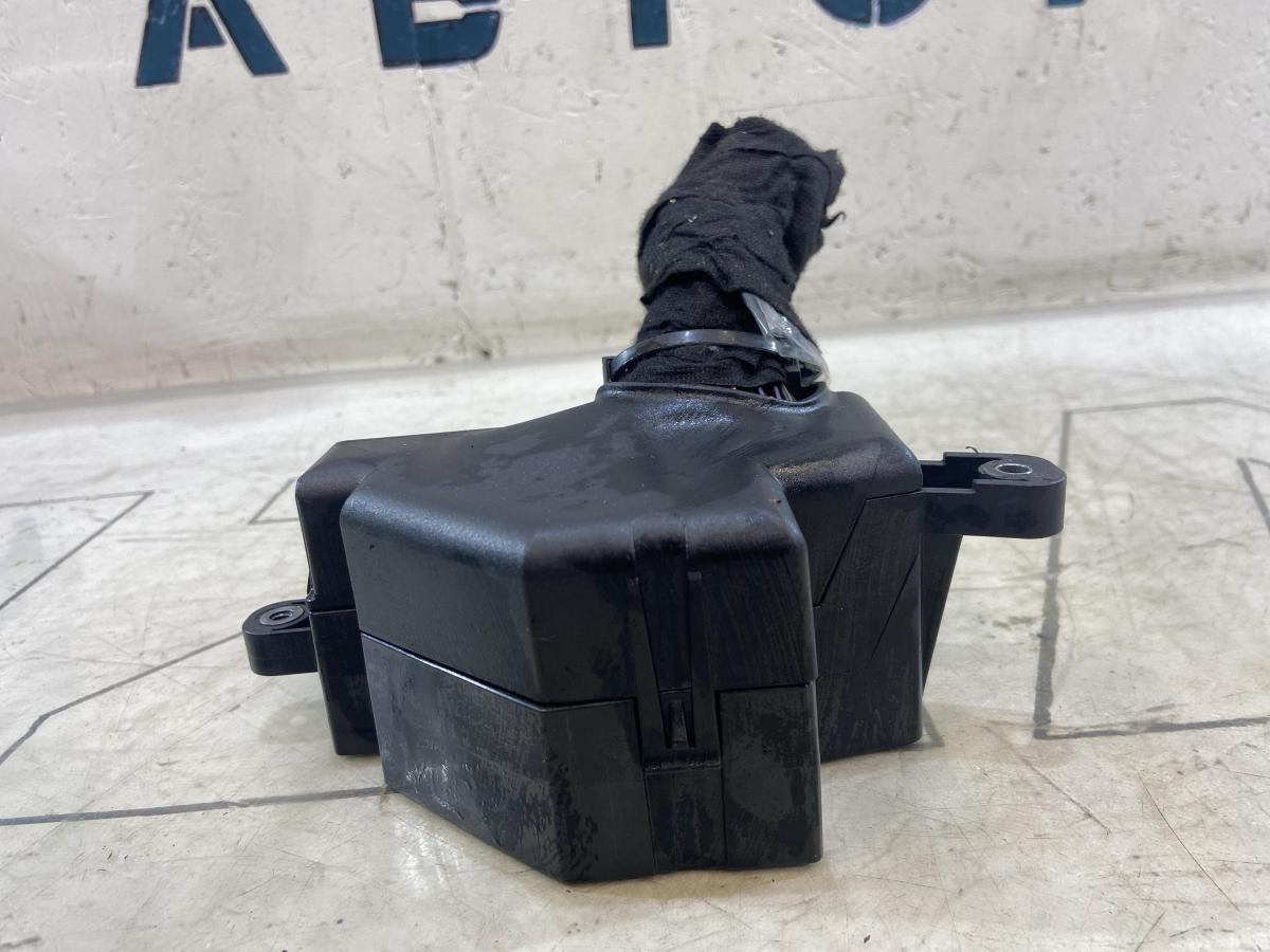 Блок предохранителей 1K2941824 Skoda Octavia RS II