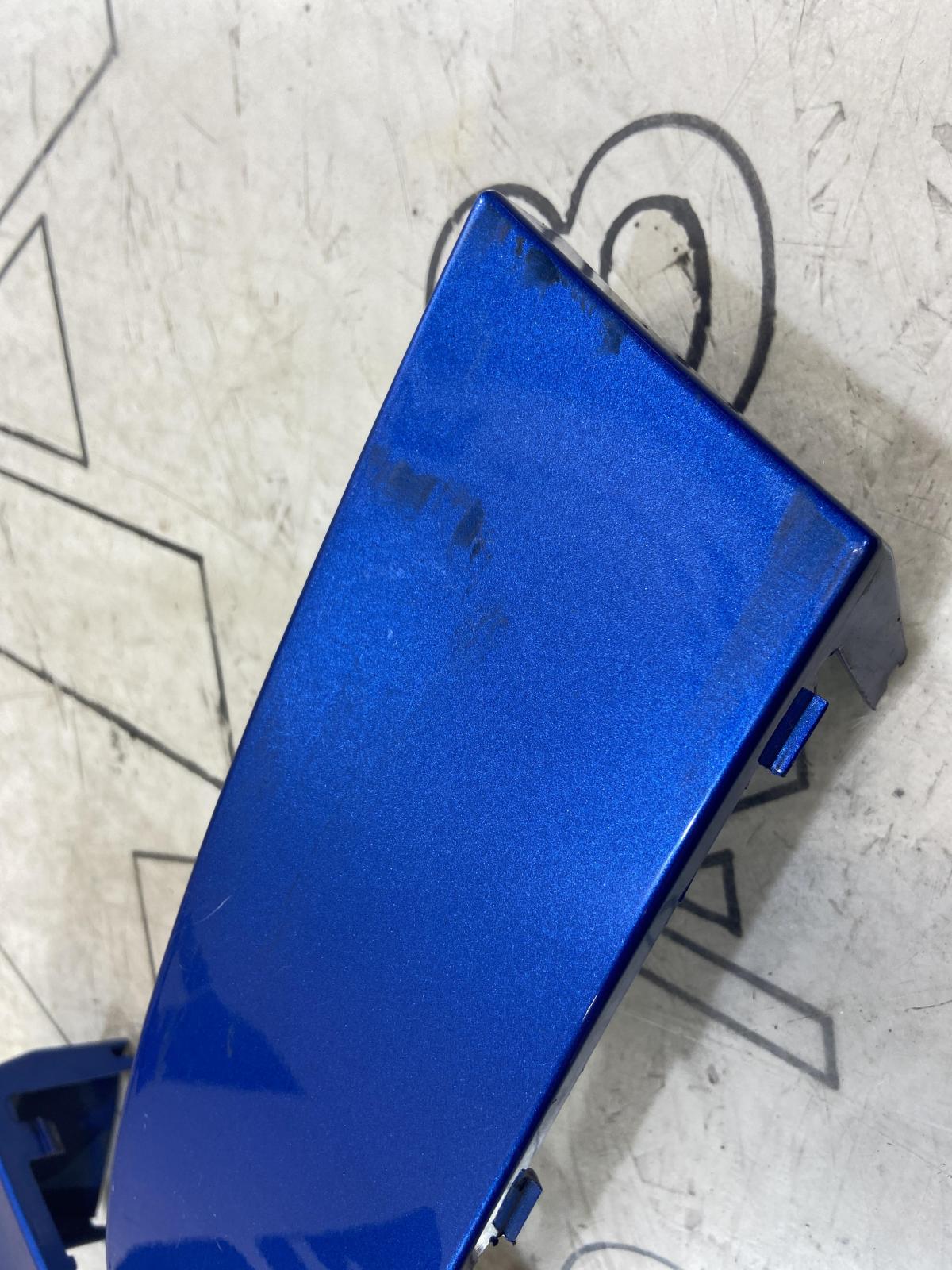 Накладка (планка) под фонарь правая, левая 1Z5813345 Skoda Octavia RS II