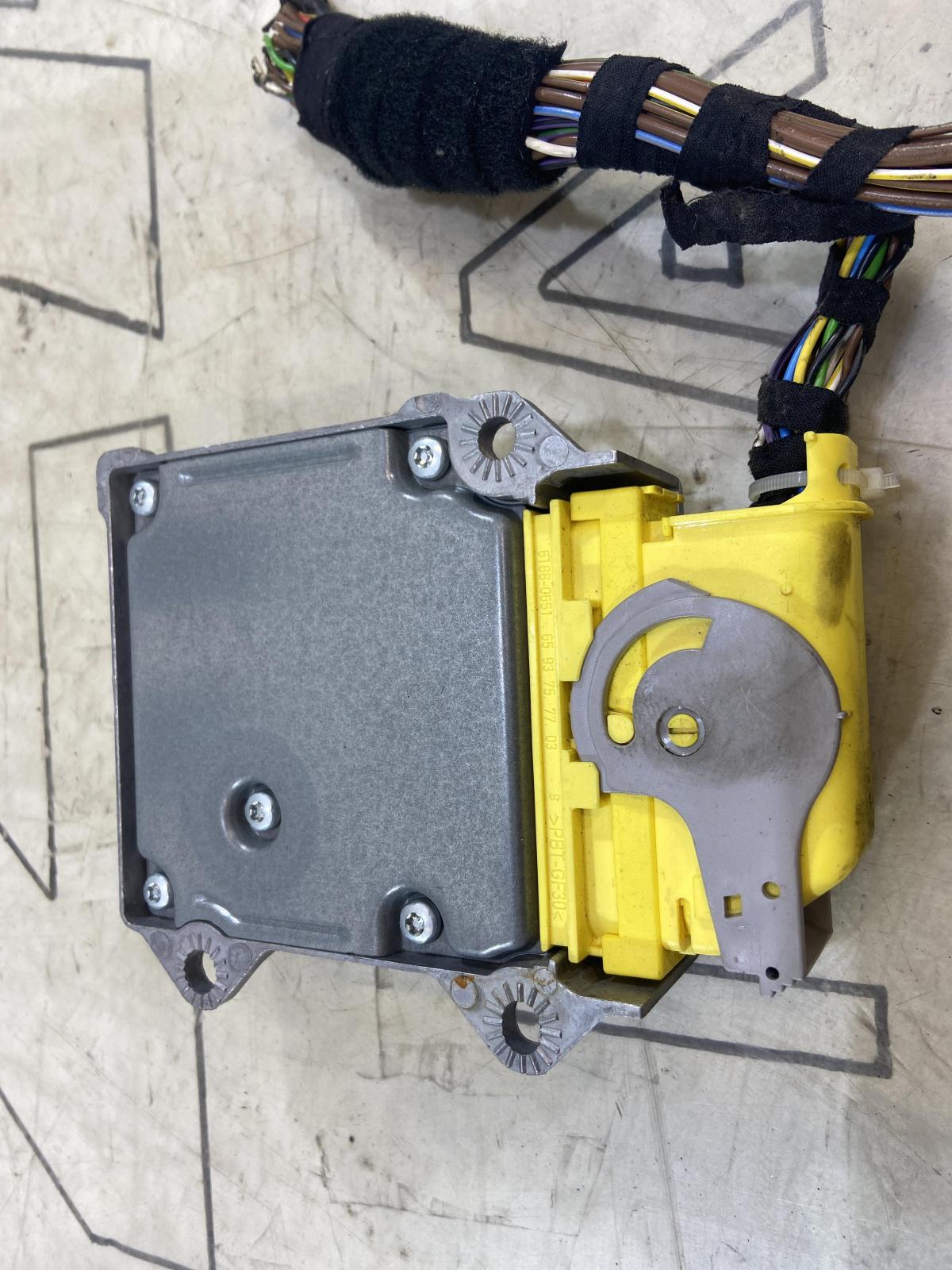 Блок управления AIR BAG 1K0909605R Skoda Octavia RS II