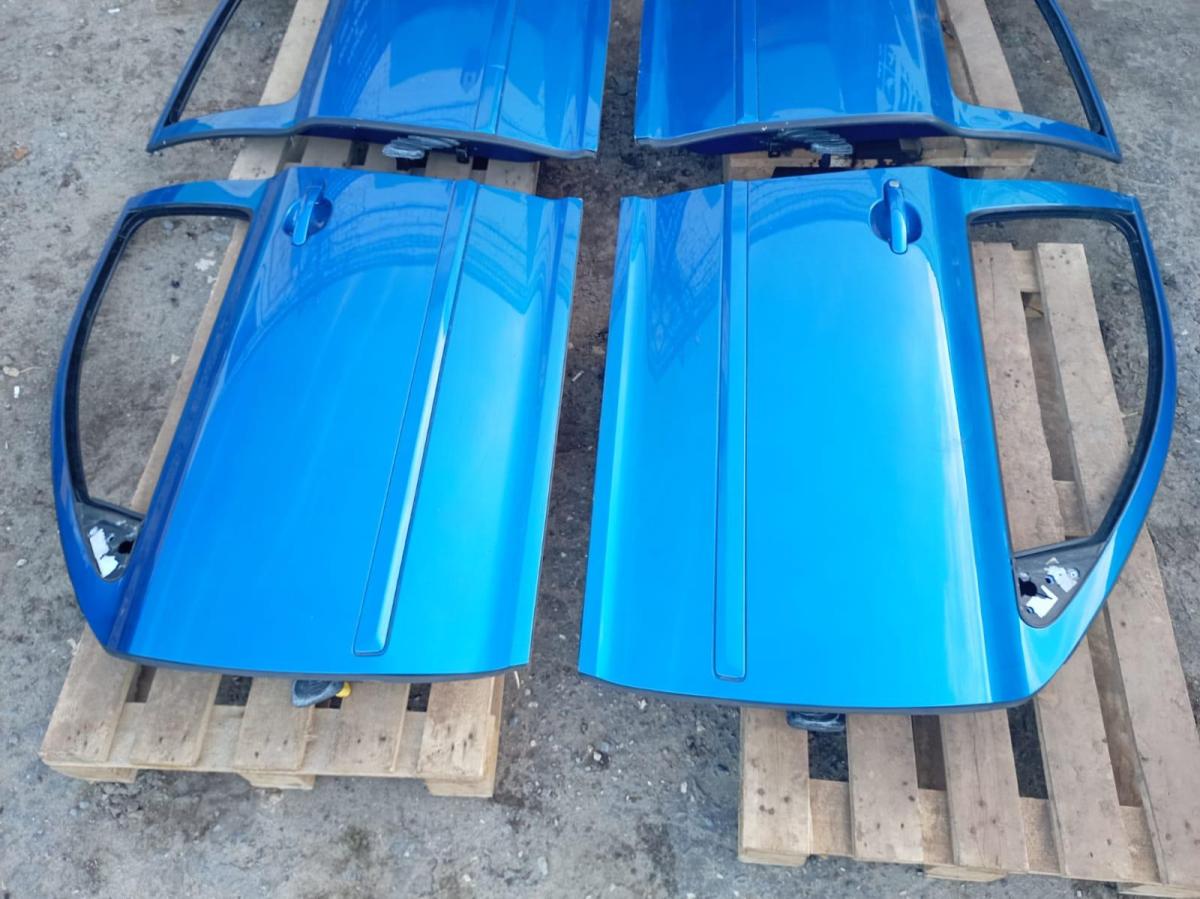 Двери 1Z0831055 Skoda Octavia A5 / RS2 рест / дорест седан / лифтбэк