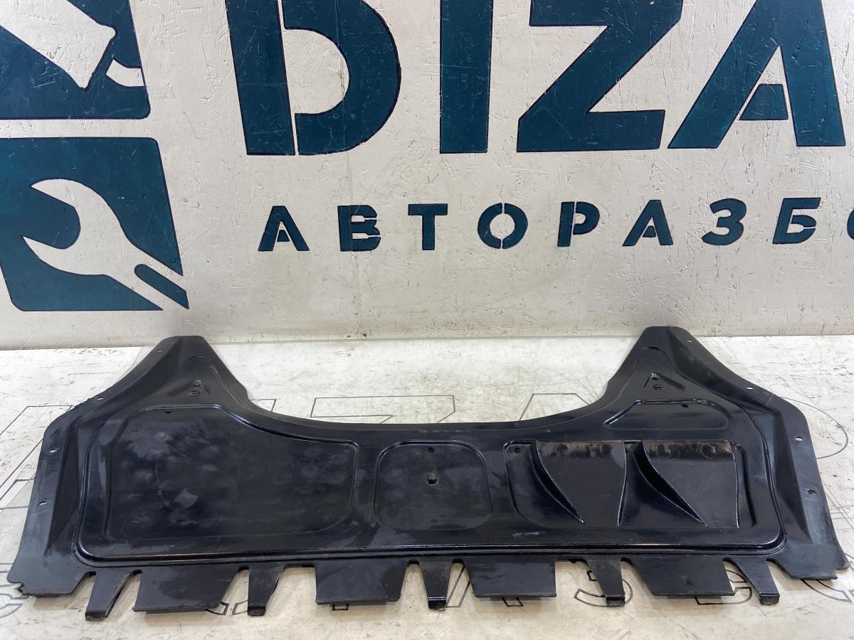 Пыльник двигателя центральный 1K0825237J Skoda Octavia II рест