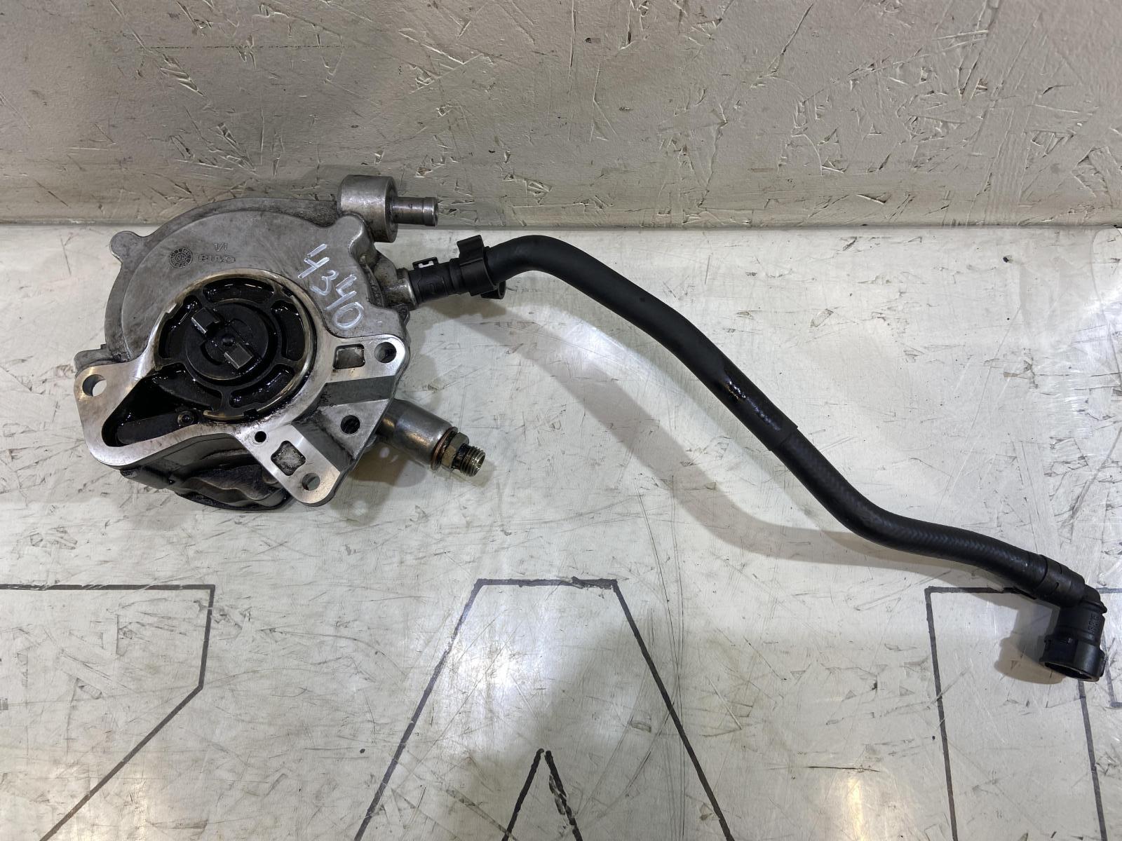 Топливный и вакуумный насос 070145209F Volkswagen Touareg I