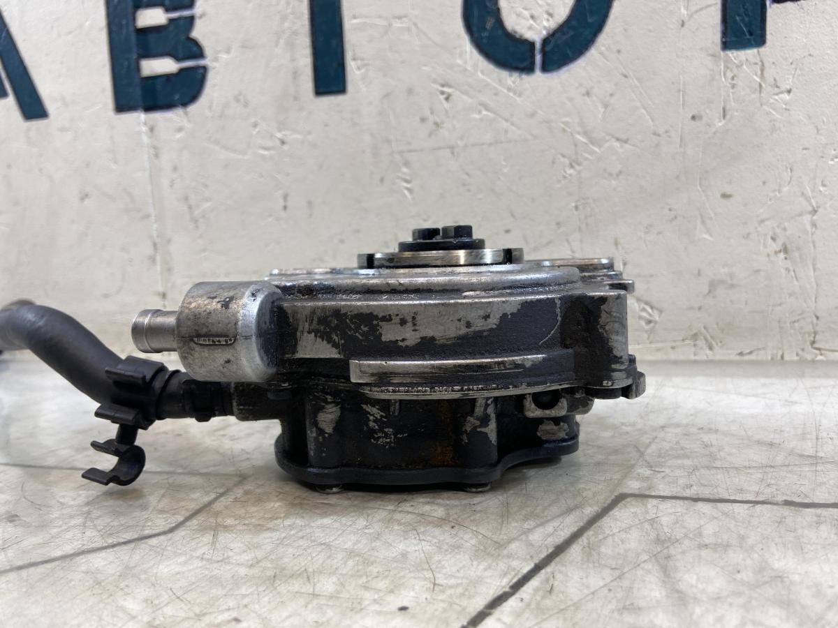 Топливный и вакуумный насос 070145209F Volkswagen Touareg I
