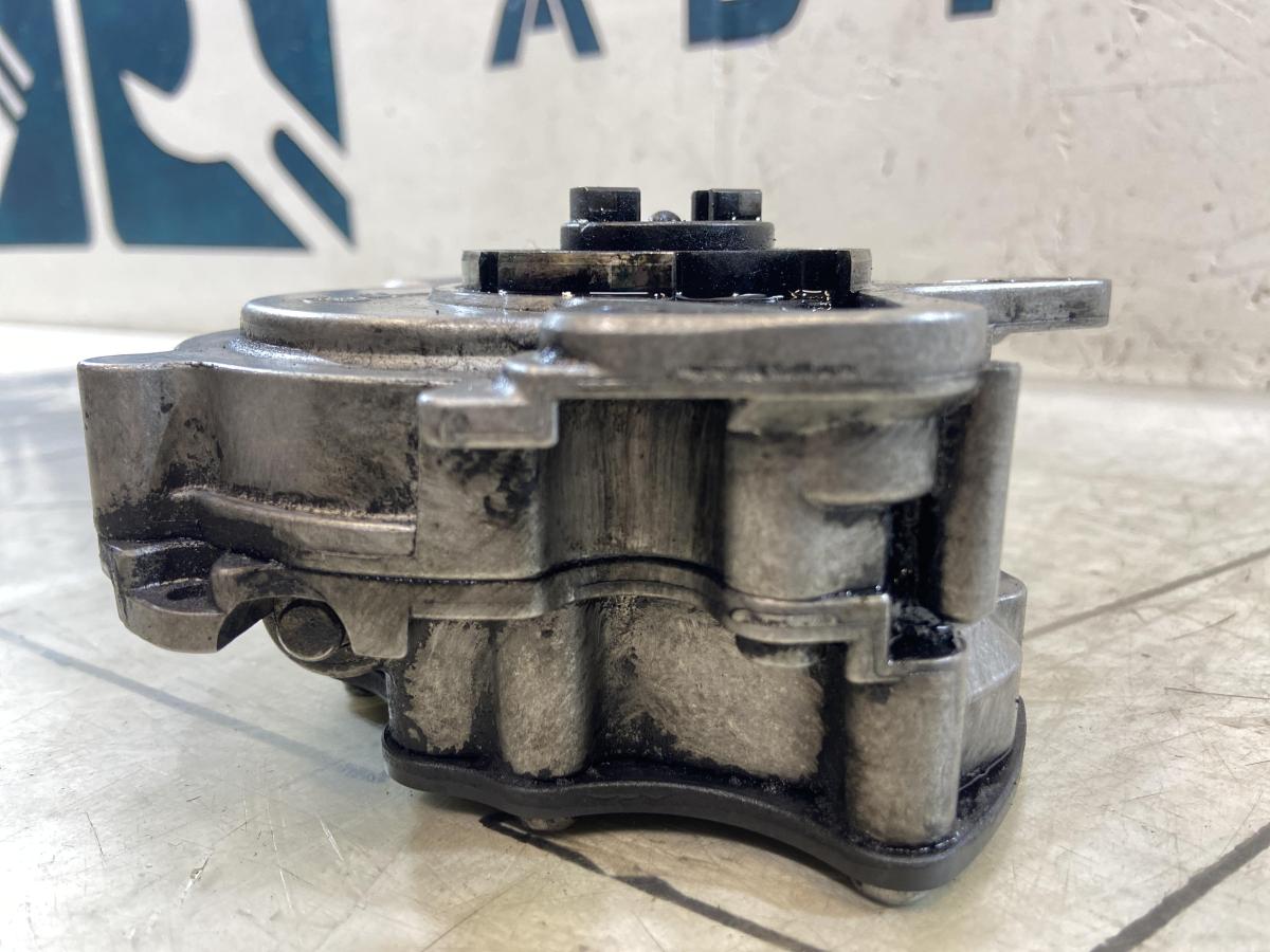 Топливный и вакуумный насос 070145209F Volkswagen Touareg I