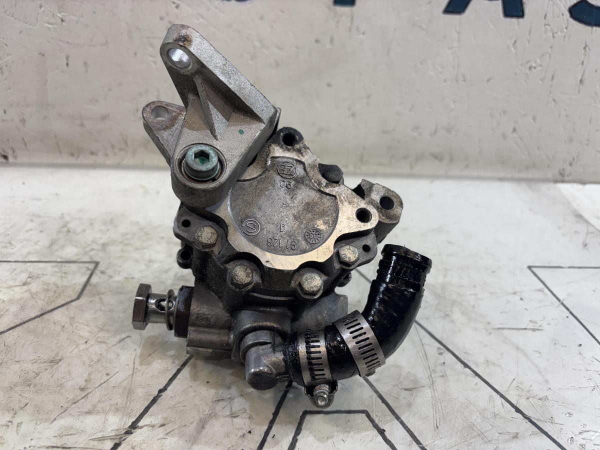 Насос крыльчатый 4B0145156N 