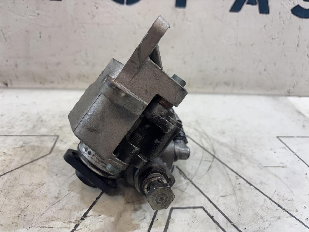 Насос крыльчатый 4B0145156N 