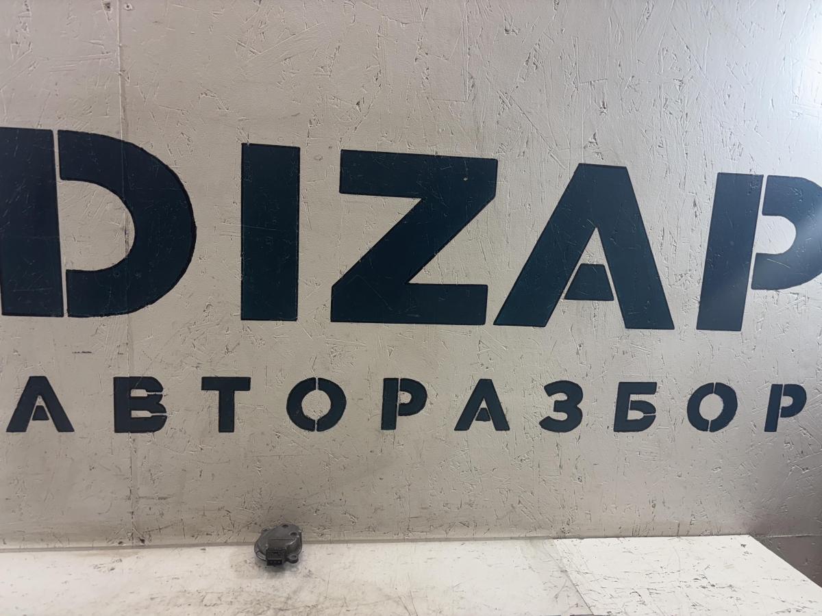 Датчик Холла 058905161B 