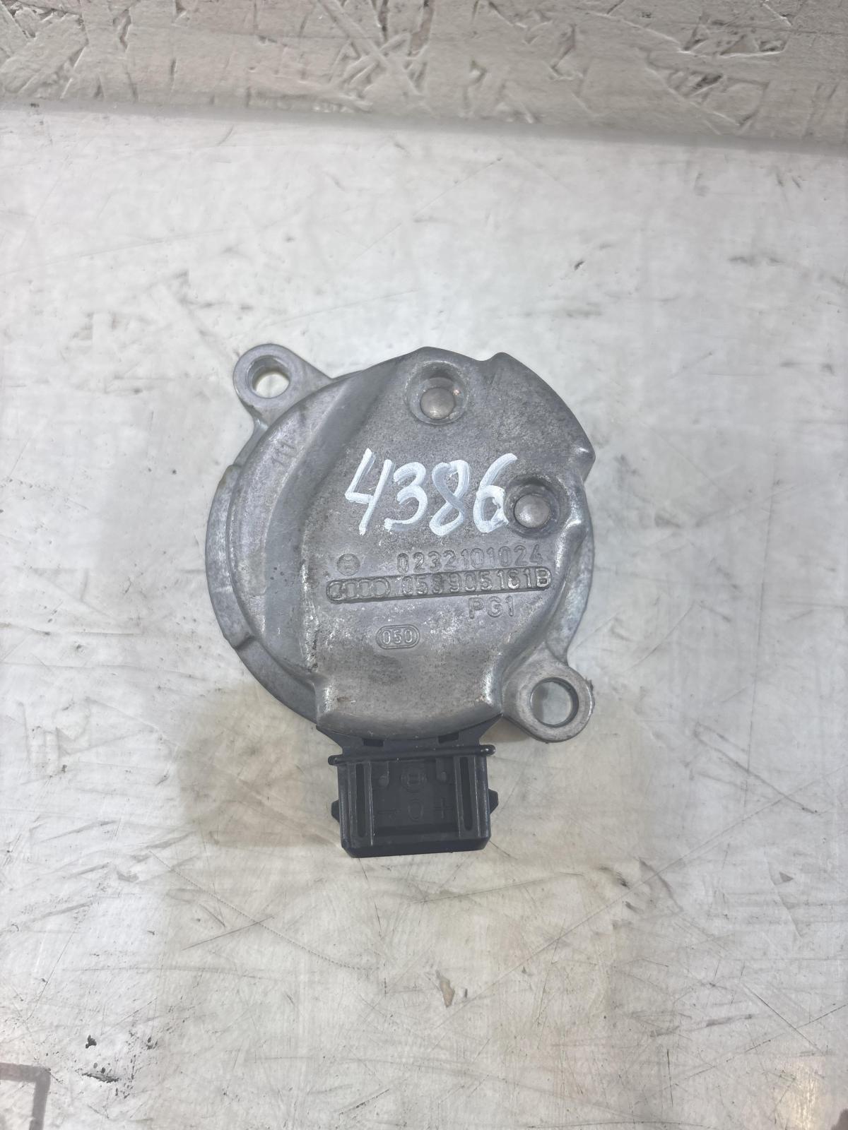 Датчик Холла 058905161B 