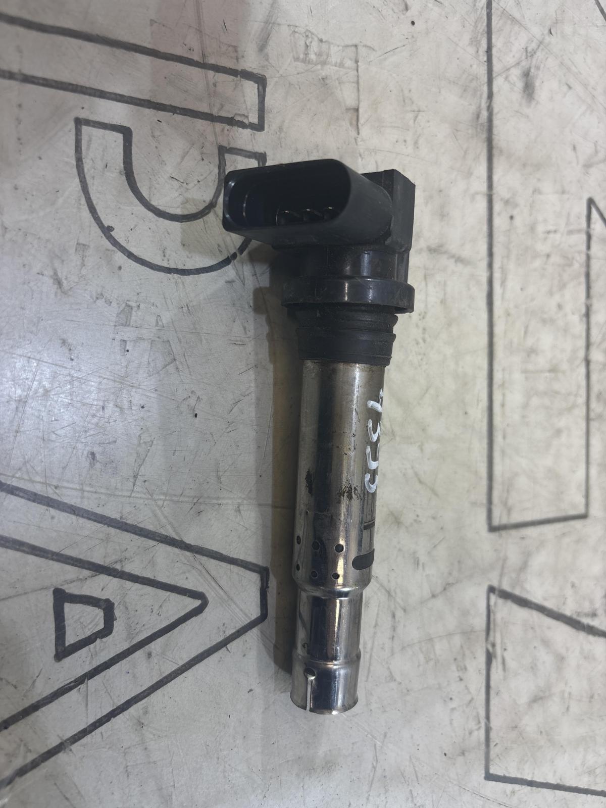 Катушка зажигания с наконечником провода к свече зажигания 036905715G Skoda Octavia II рест