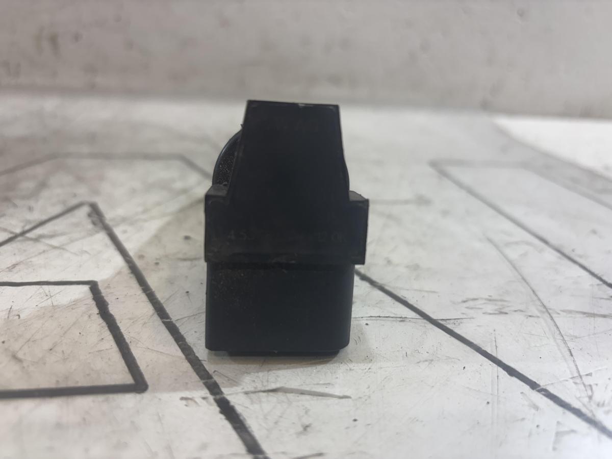 Катушка зажигания с наконечником провода к свече зажигания 036905715G Skoda Octavia II рест