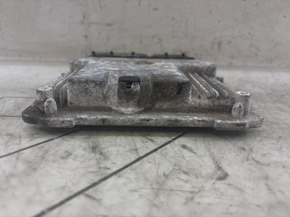 Блок управления двигателем (ДВС) 03C906016AK Skoda Octavia II рест