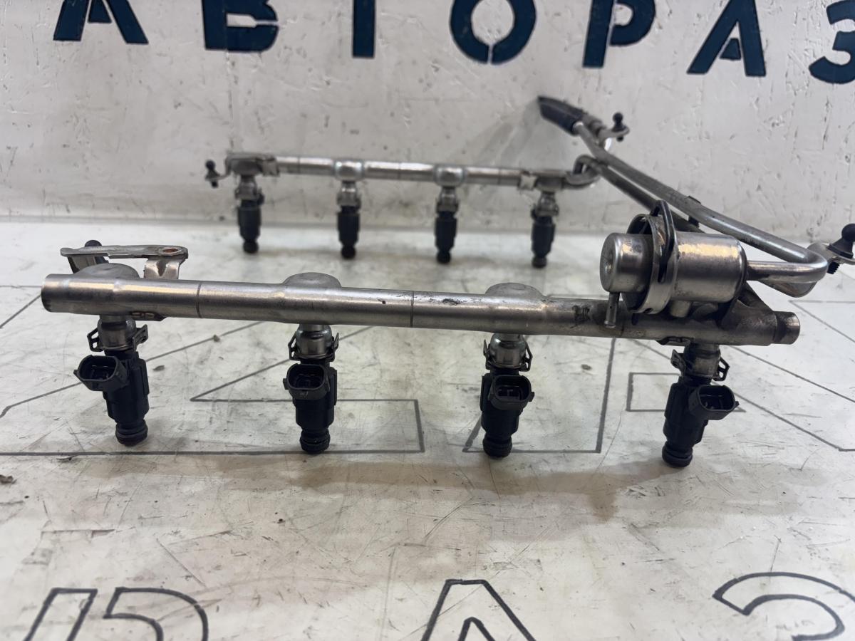 Топливная рампа 8E0201215AE Audi A4 B6 / A4 B7