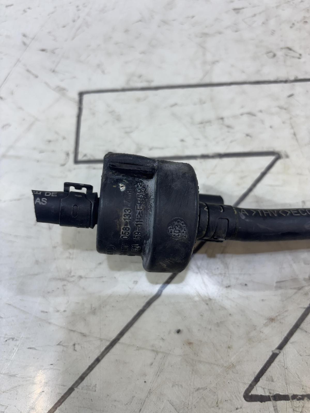 Клапан электромагнитный адсорбера 058133459 