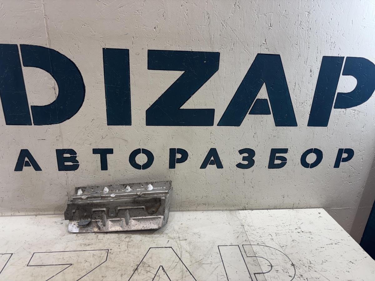 Экран тепловой 06H129597K Skoda Octavia RS II