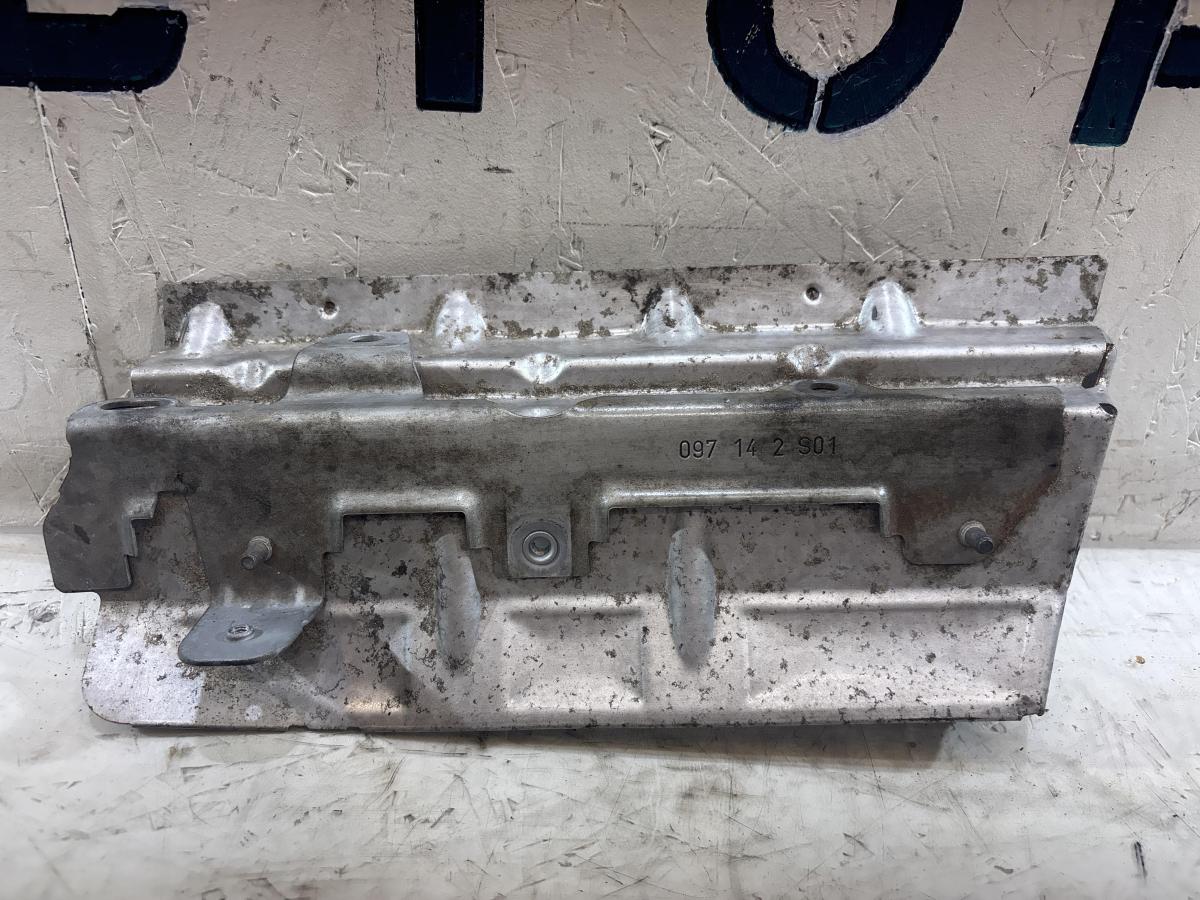 Экран тепловой 06H129597K Skoda Octavia RS II