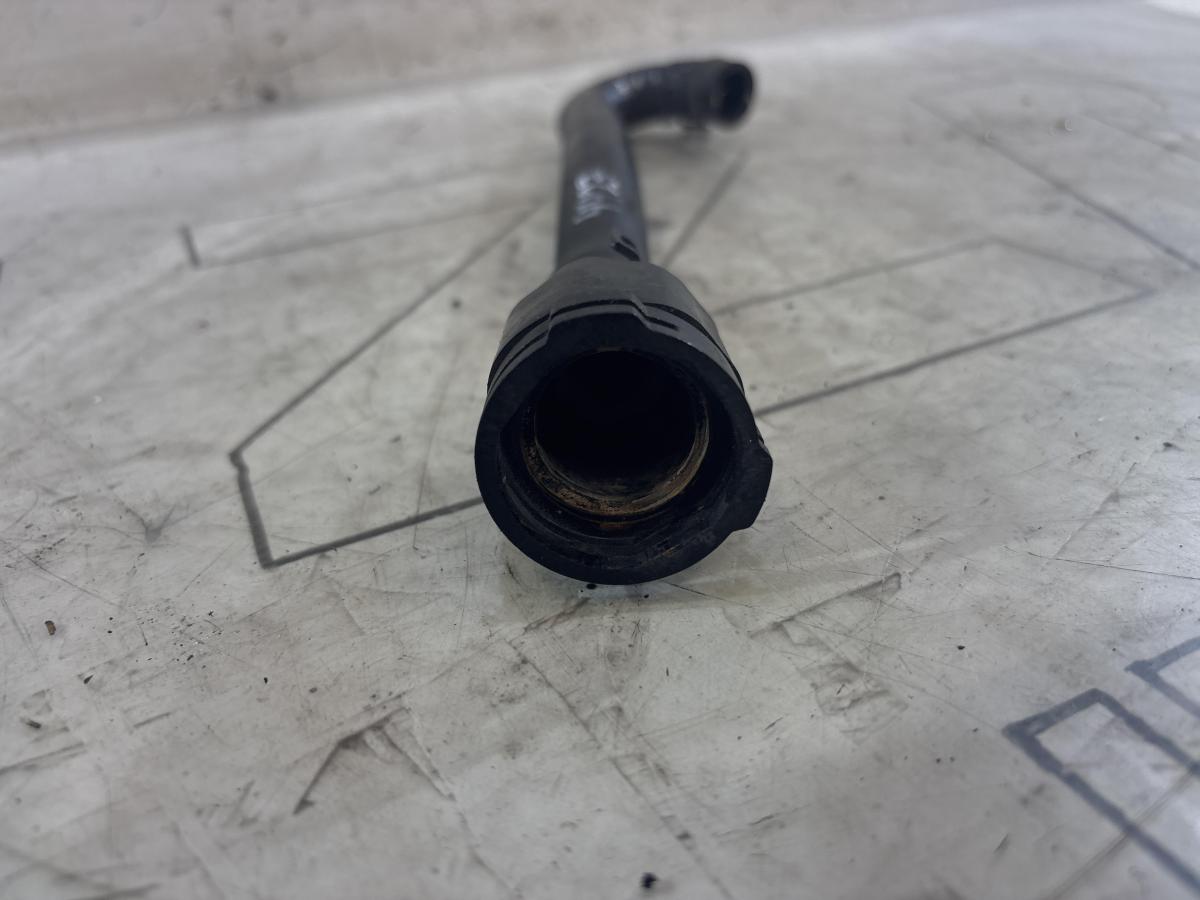 Патрубок системы охлаждения 5N0122101R Skoda Octavia RS II