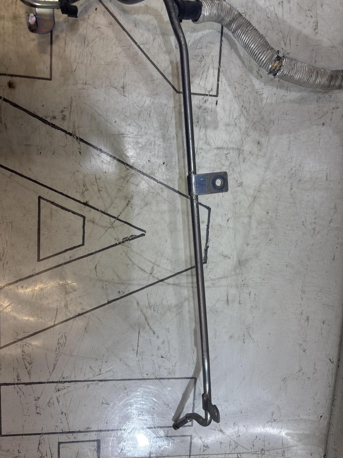 Трубопровод системы охлаждения 06J121075F Skoda Octavia RS II