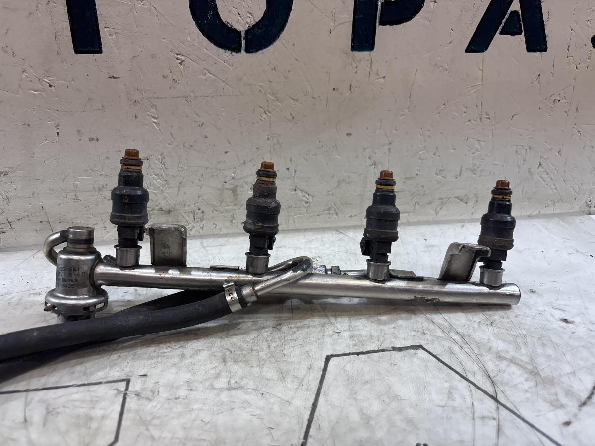 Топливная рампа 058133681 