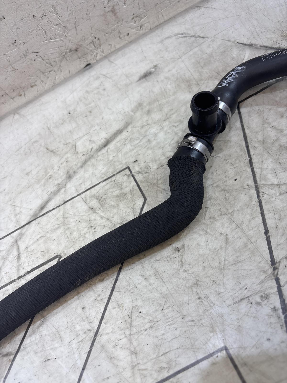 Трубка охлаждающей жидкости пластиковая 079103209D 