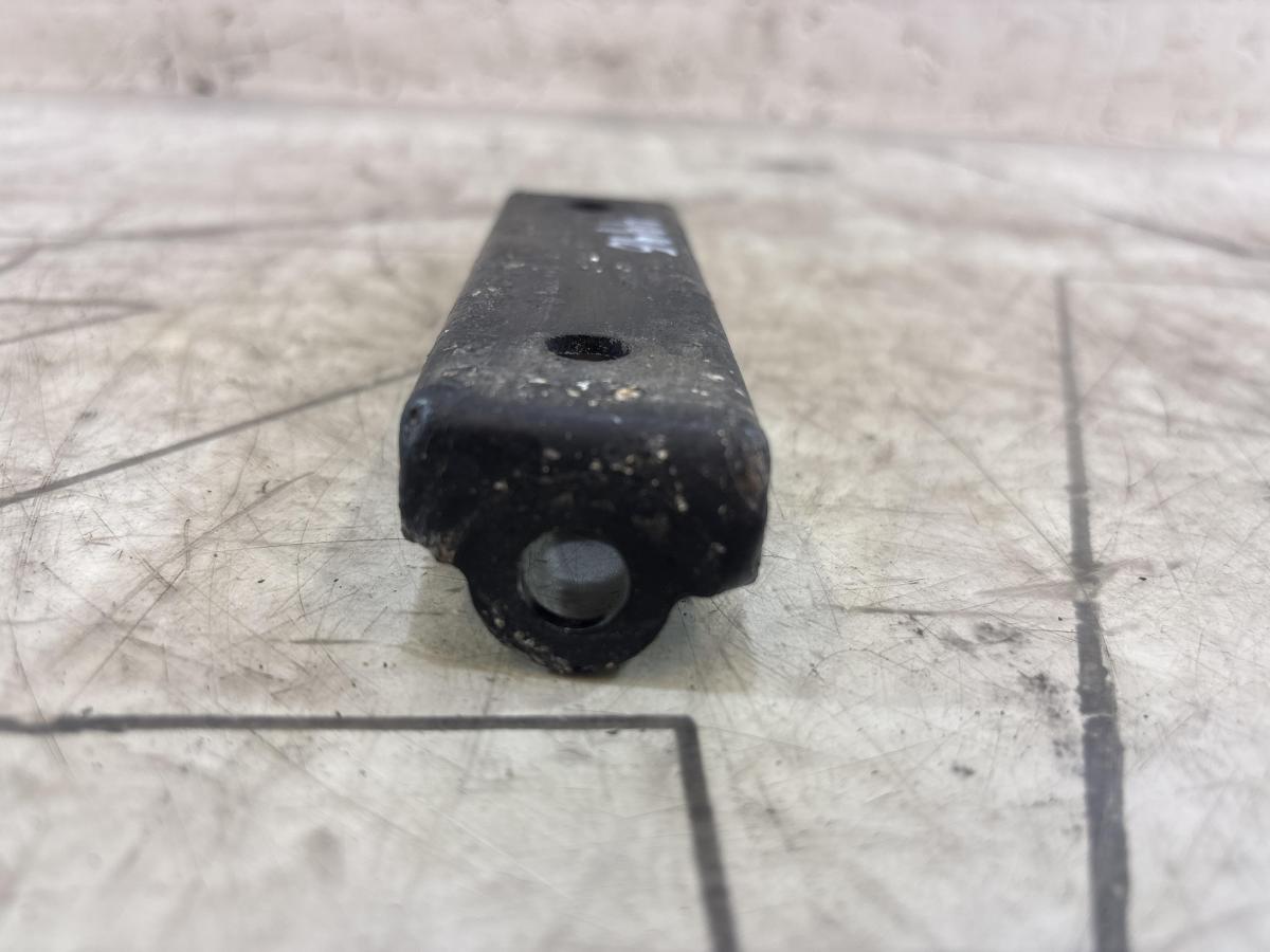 Кронштейн коллектора 058129723F 