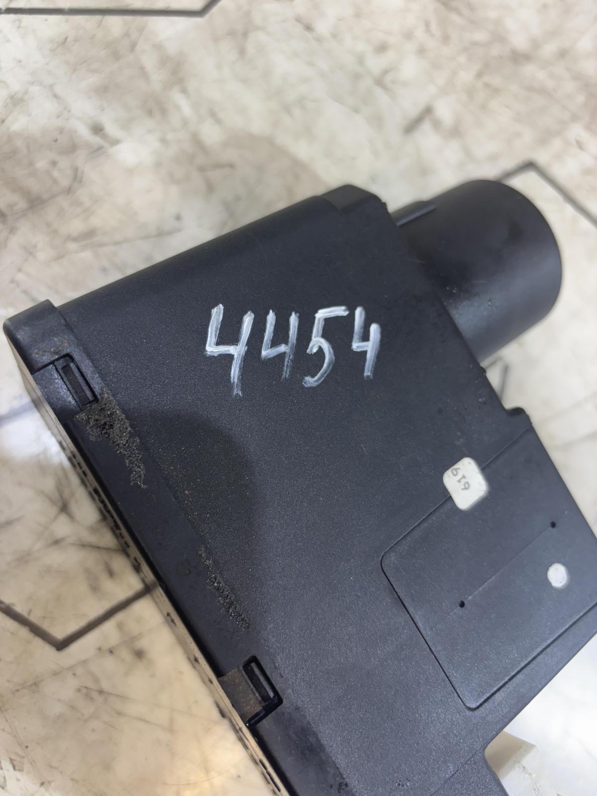 Компрессор центрального замка 4A0862257J Audi A6 C4