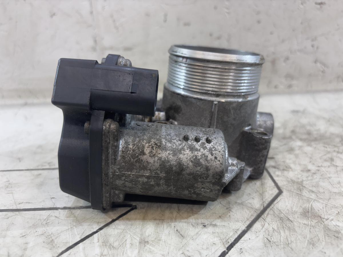 Дроссельная заслонка 06F133062J 