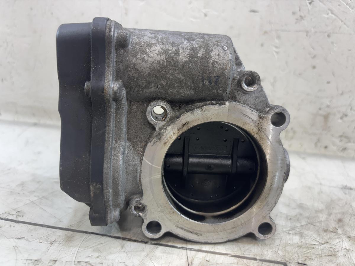 Дроссельная заслонка 06F133062J 