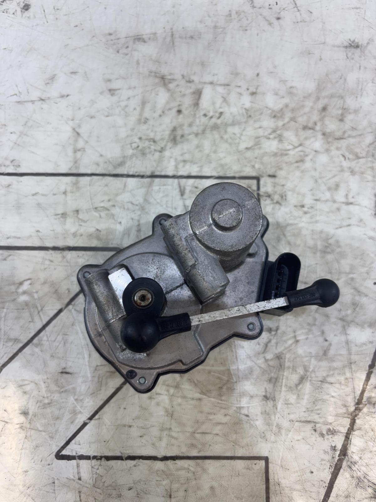 Сервопривод 06F133482E 