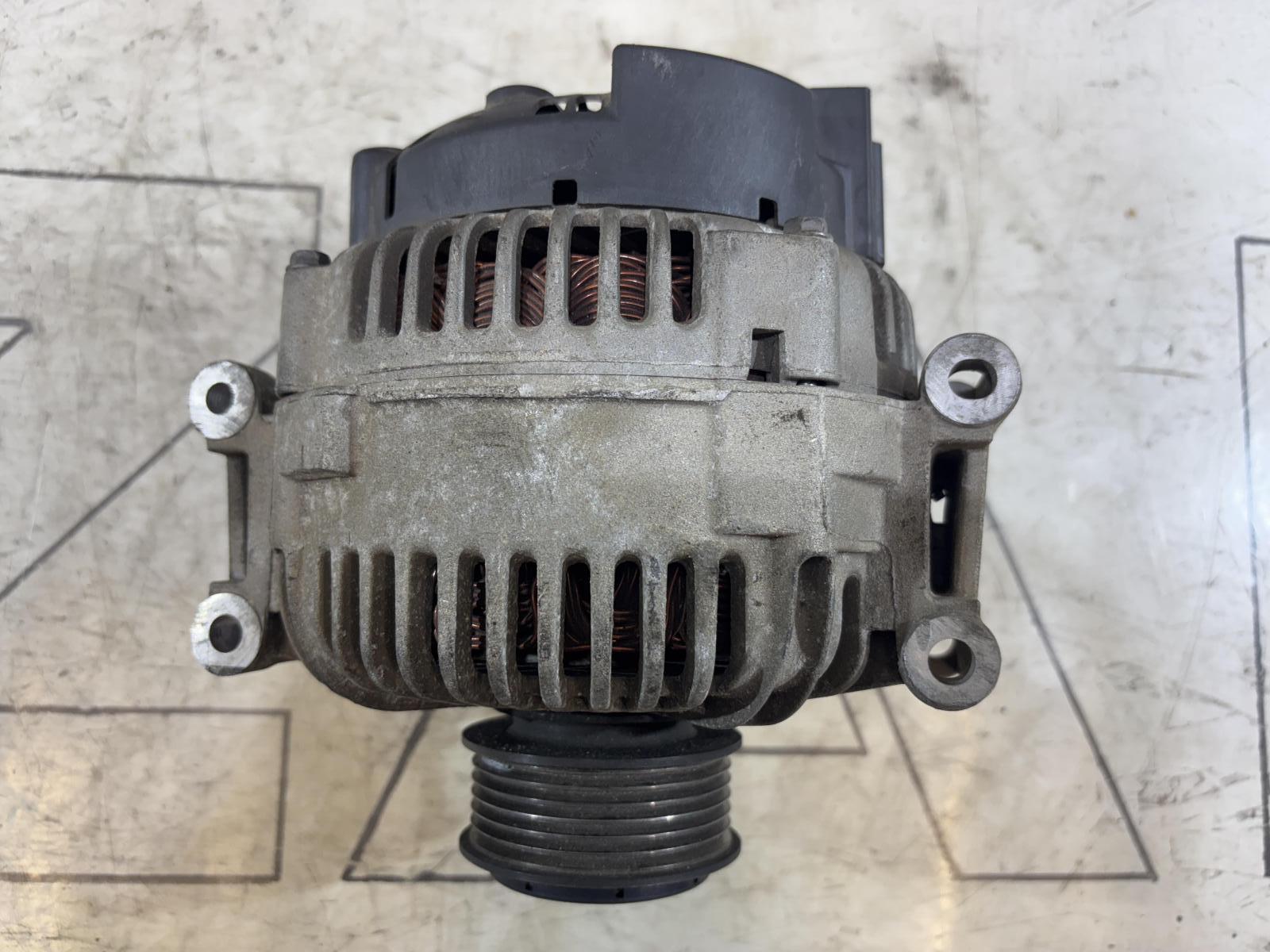 Генератор 06E903016E 