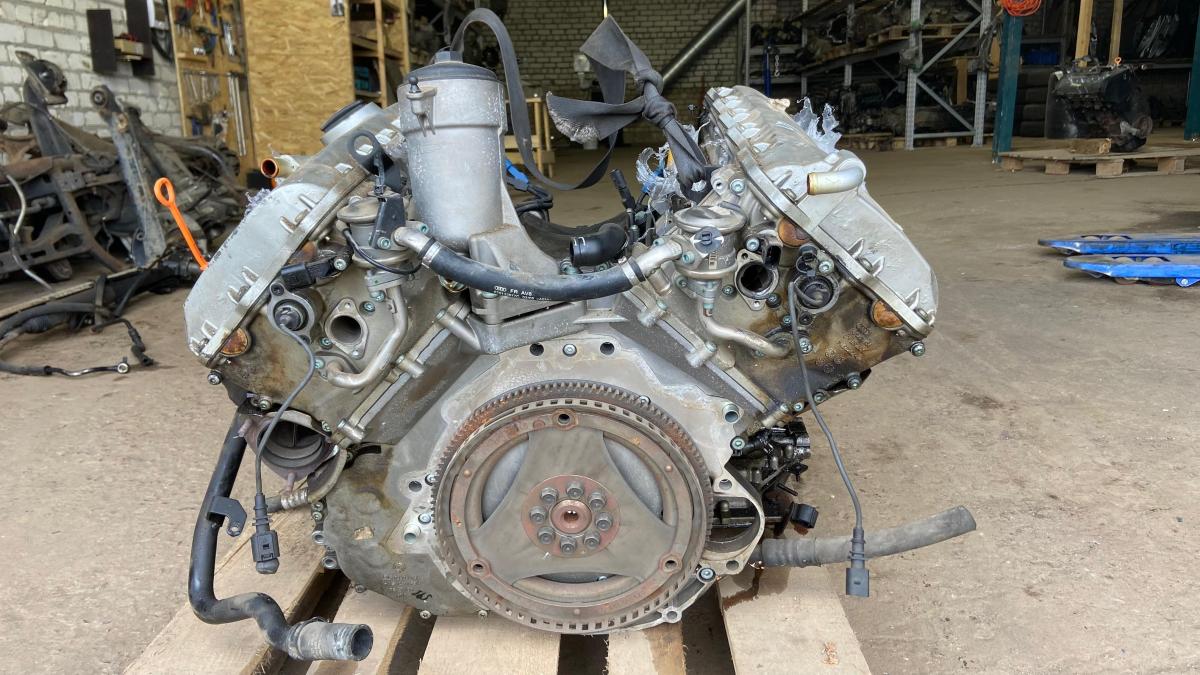 Двигатель BBK 4.2 079100031D Audi S4 B6 / S4 B7