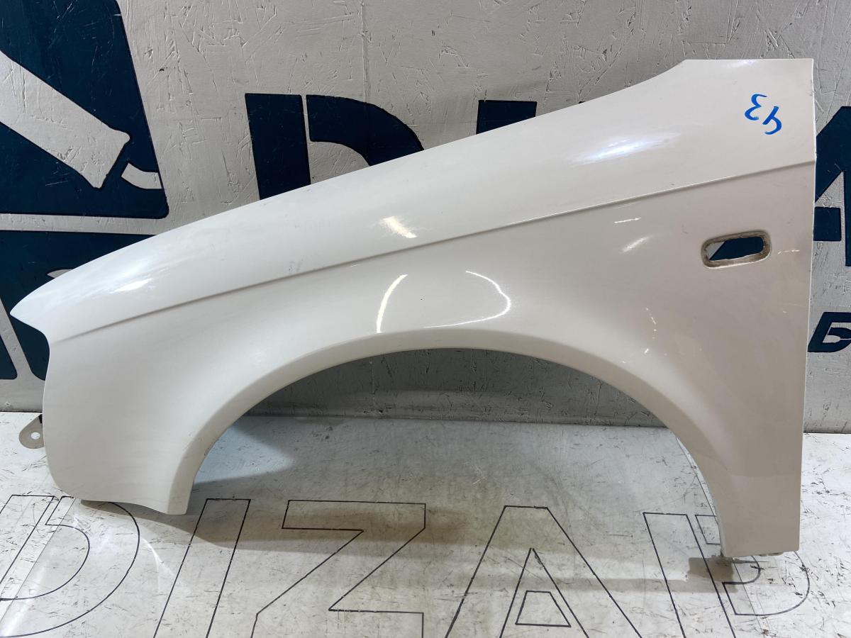 Крылья Audi A4 B7 8E0821105F Audi A4 B7