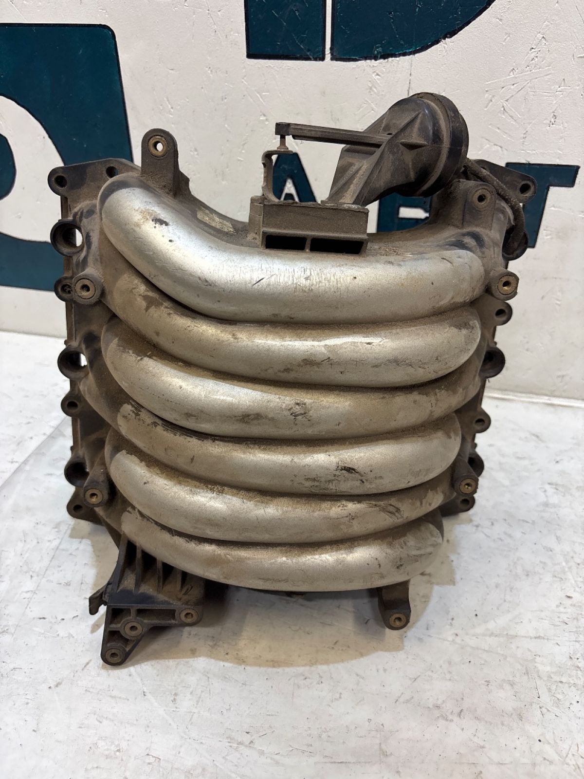 Коллектор впускной 025906203 