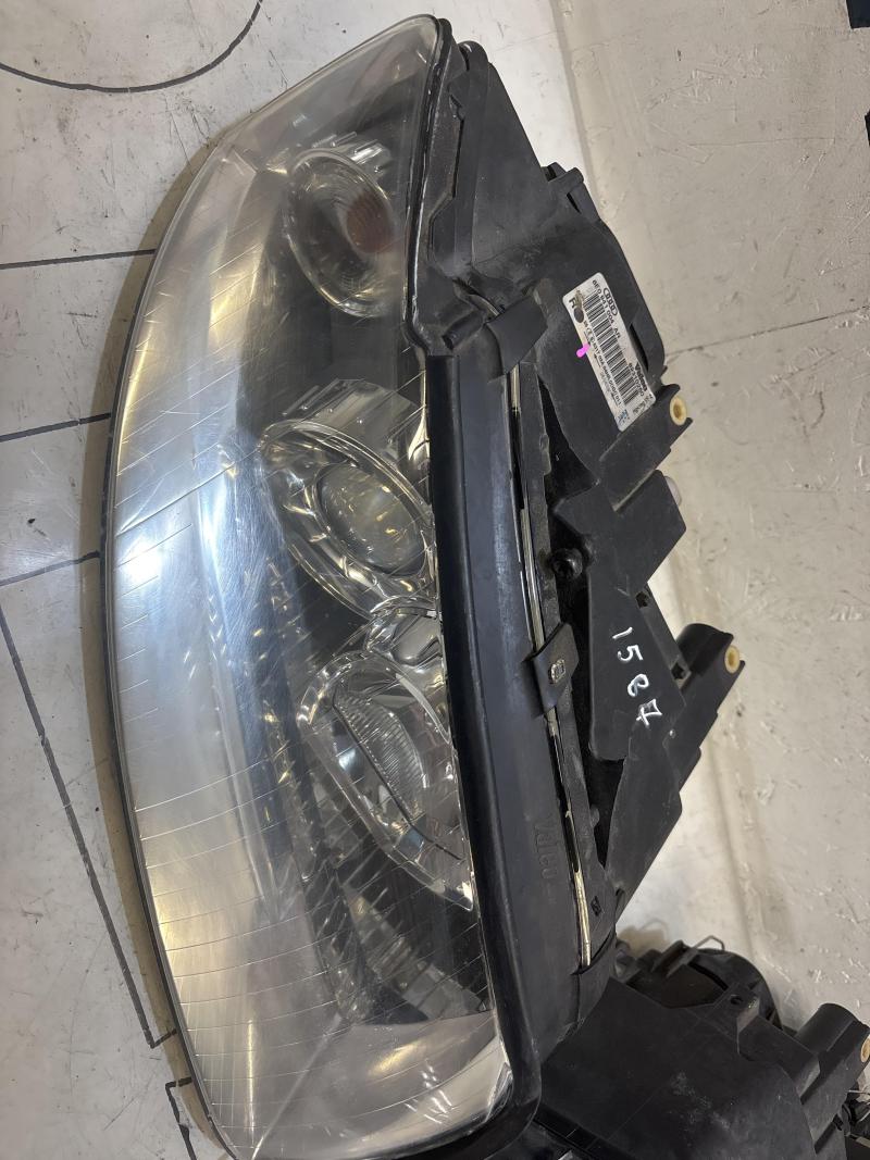 Фары Ксенон 8E0941003AR Audi A4 B6