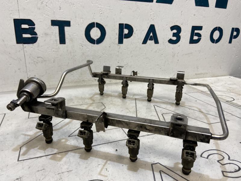 Топливная рампа 077133681L 