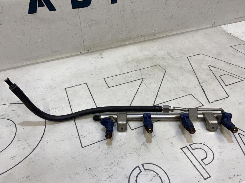 Топливная рампа 06B133317AF 