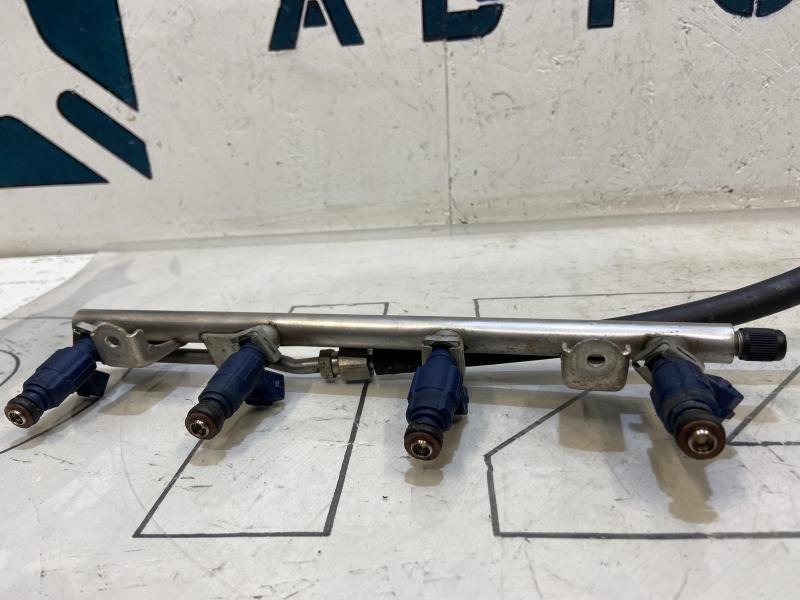 Топливная рампа 06B133317AF 