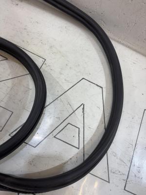 Уплотнитель багажника 4F5827705B 