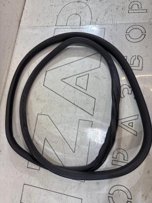 Уплотнитель двери задней правой 4F5833721 