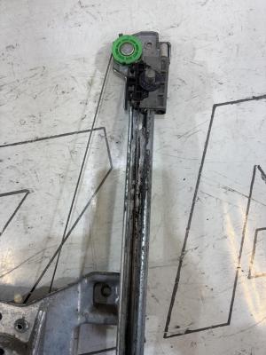 Моторчик стеклоподъемника задний левый 4A0839397B Audi A6 C4