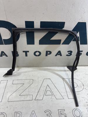 Направляющая стекла задняя правая 8E9839440AL Audi A4 B6 avant